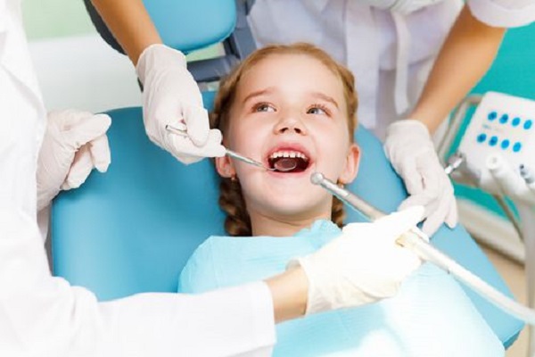 Chế độ chăm sóc răng miệng cho trẻ sau khi niềng răng