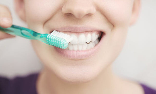 Theo nghiên cứu nha sĩ, nên đánh răng sau bữa ăn khoảng 20 – 30 phút để bảo vệ sức khỏe răng miệng toàn diện